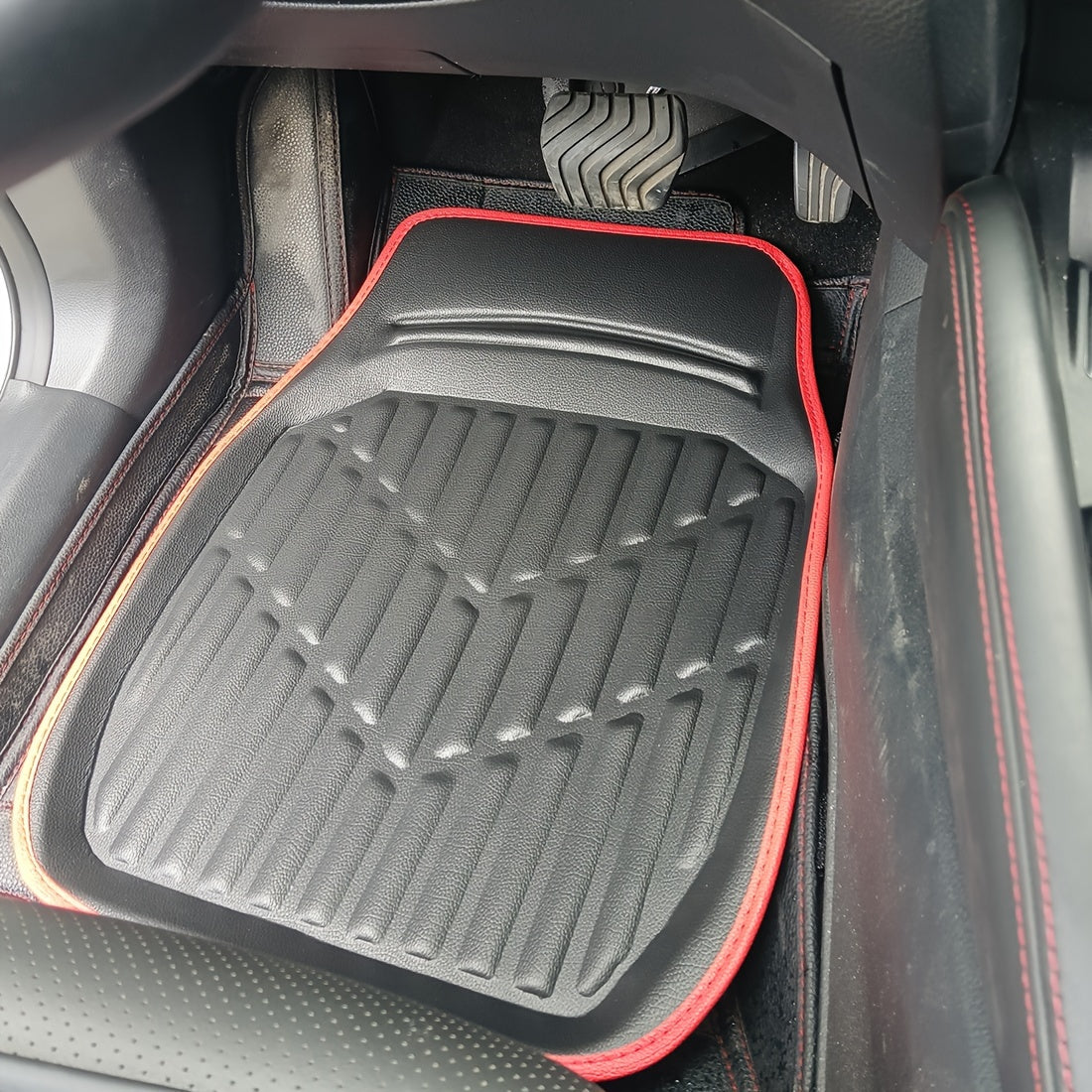 Universal Fit PU Leather Car Floor Mats - Waterproof, Stain-Resistant Full Set Vehicle Foot Pads for All-Weather Protection